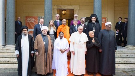 Vatikanın Tələsi:  dinlərarası dialoq