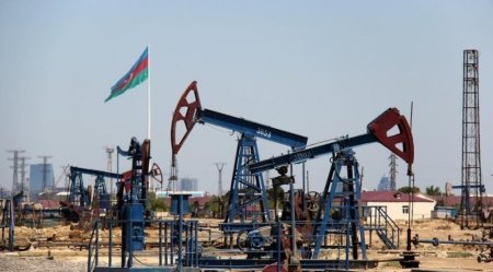 "Azeri Light " markalı neftin bir barreli 42, 47 dollara düşüb