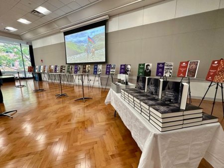 ABŞ-ın Corc Vaşinqton Universitetində tanınmış alman alimi Mixael Raynhard Hessin “Şuşa irsi: Azərbaycanın mədəniyyət paytaxtının tarixi və inkişafı” və “Qarabağ XIII əsrdən 1920-ci ilədək. Azərbaycan tarixini vərəqləyərkən” kitablarının təqdimatı ol