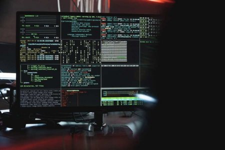 İnkişaf etməkdə olan ölkələrdə kibermüdafiələrin gücləndirilməsi: Hücum və düşmən süni intellekt təhlükələri