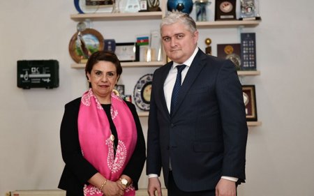 AFFA-nın baş katibi Cahangir Fərəcullayev Meksikanın Azərbaycandakı fövqəladə və səlahiyyətli səfiri Mariya Viktoriya Romero Kabalyero ilə görüşüb
