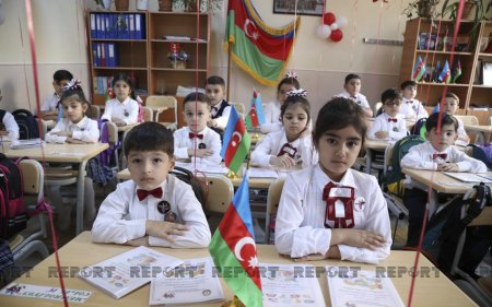 Mayın 1-i saat 11:00-dan etibarən yeni tədris ili üzrə ümumi təhsil müəssisələrinin birinci siniflərinə şagird qəbuluna başlanılır