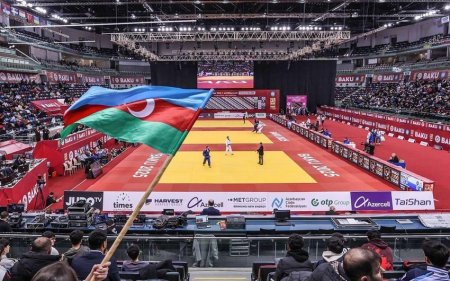 "Böyük Dəbilqə" turnirində Camal Qamzatxanov gümüş medal qazanıb