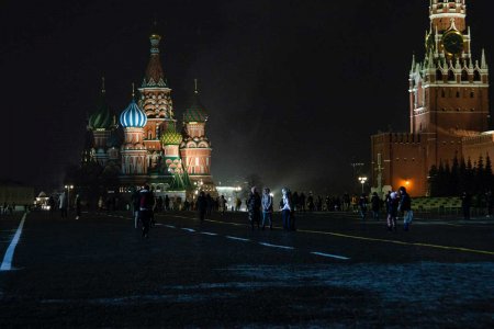 Kremlin imperiya nəzarət mexanizmləri: kök salmış iyerarxiyaları gücləndirilməsi,etnik azlıqların hədəfə alınması,şəxsiyyətin sekuritizasiyası,syasi represiyalar fonunda