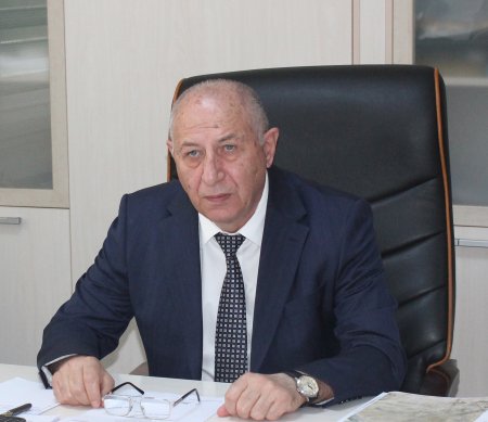 Elbrus Paşayev:Su ilə danışan adam yaxud ruhuna suyun ətri  hopmuş ziyalı insan