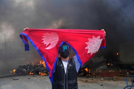 Nepal:“köhnə elitanın yeni niqab altında qayıdışına” “Z nəsli inqilabı”nın düşən fürsəti