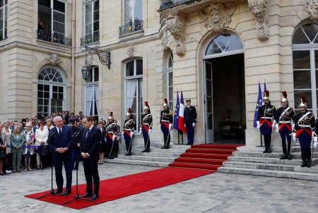 Parisin Sirləri yaxud İqtisadi Bataqlığ Üzərində Pessimizm və Həyat Sevincinin Unudulmuş Şarl De Qoll Dilemması