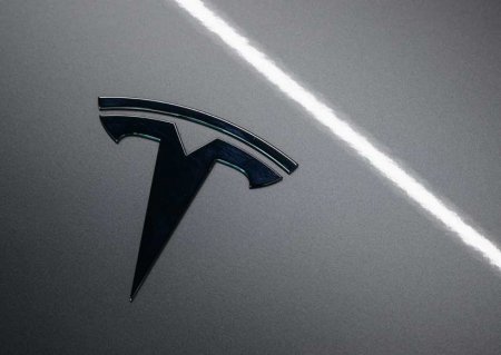 "Avtomobildən qorunun" yaxud qlobal iqtisadi rəqabətin Tesla nümunəsi