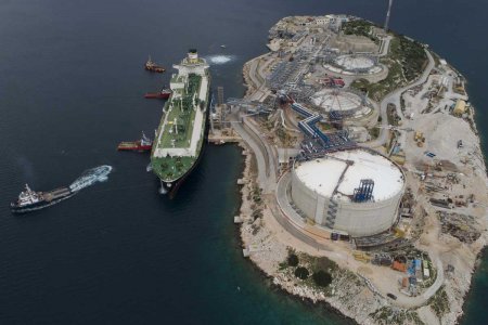 Rusiya-Çin münasibətlərində sanksiyalardan qaçmağın LNG yolları
