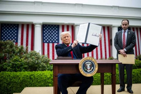 Populist Ritorikadan Təcavüzkar Proteksionist Siyasət Dalğaya Keçidin Donald Tramp Tarif Gedişi
