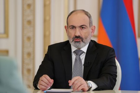 Paşinyan:“Azərbaycanın Ermənistana tranzit daşımalarına qoyulan məhdudiyyətləri aradan qaldırmaq qərarını tarixi hadisə hesab edirəm ...“