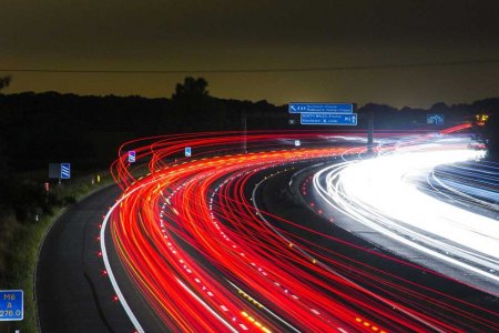 “Azadlığa aparan yol:“Kleptokratik Rus Avtoritarizmi”ndən “Məhdudiyyətsiz Amerika Kapitalizmi”nə Doğru